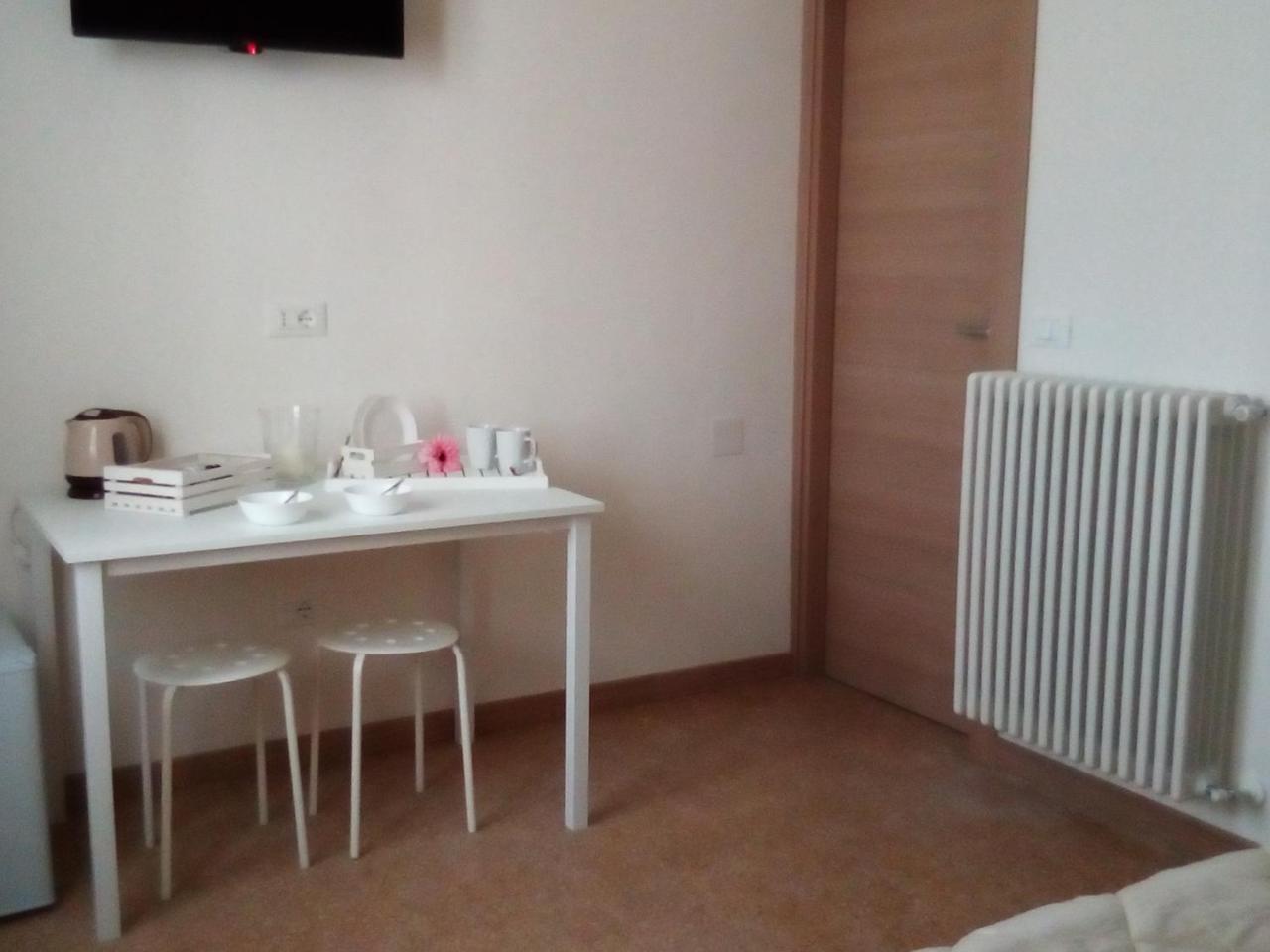 산베네데토델트론토 Officina Urban Sleep B&B 외부 사진