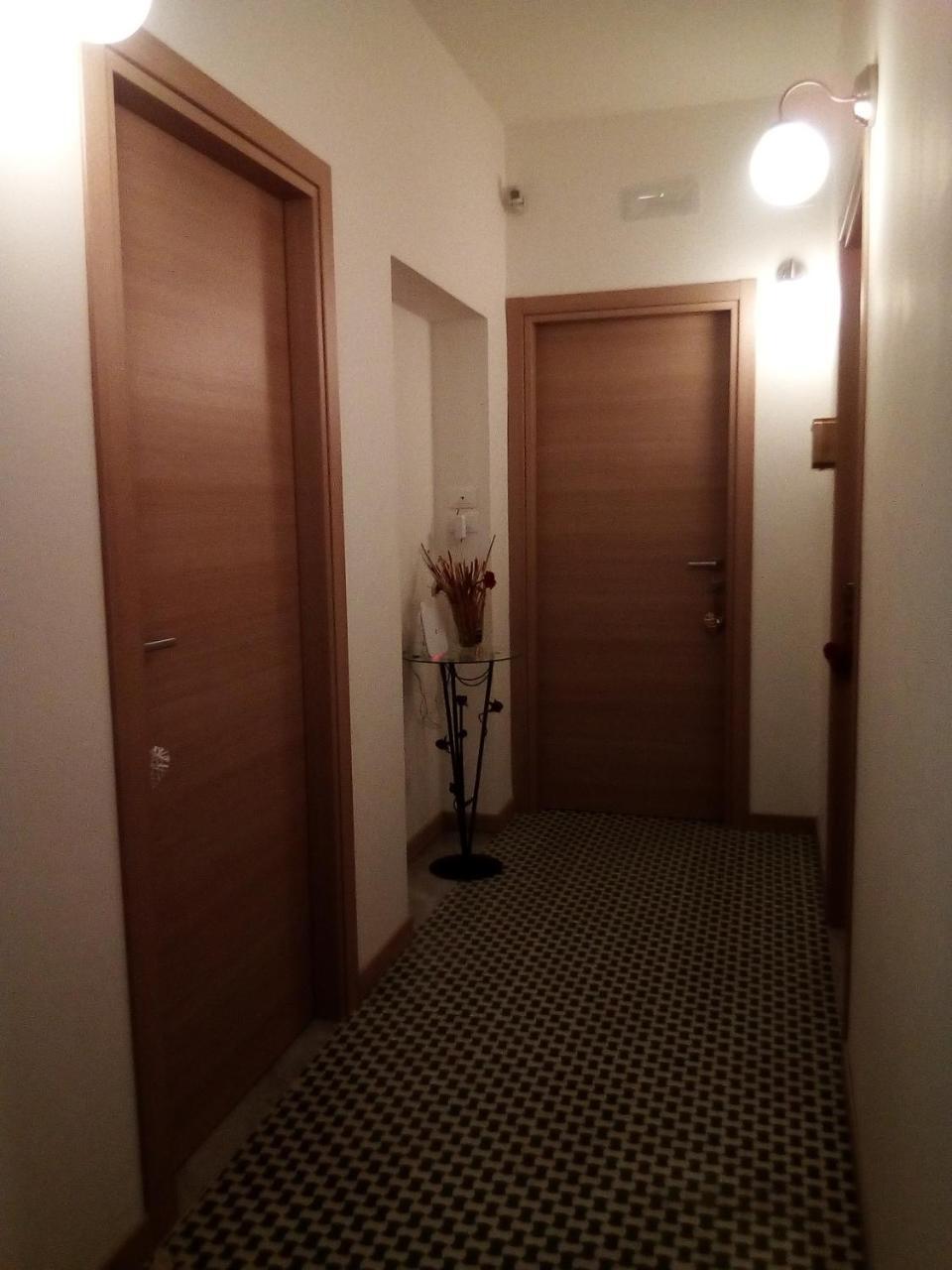 산베네데토델트론토 Officina Urban Sleep B&B 외부 사진