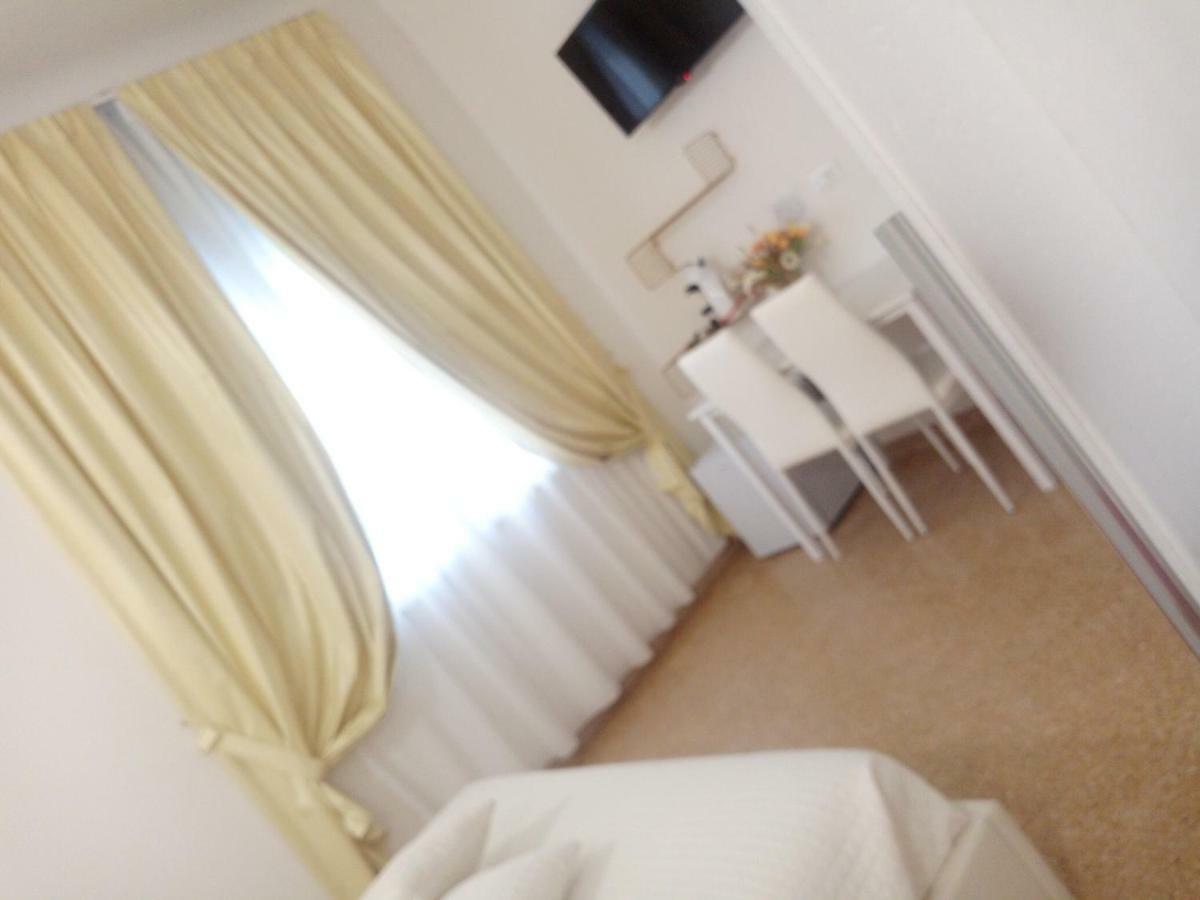 산베네데토델트론토 Officina Urban Sleep B&B 외부 사진